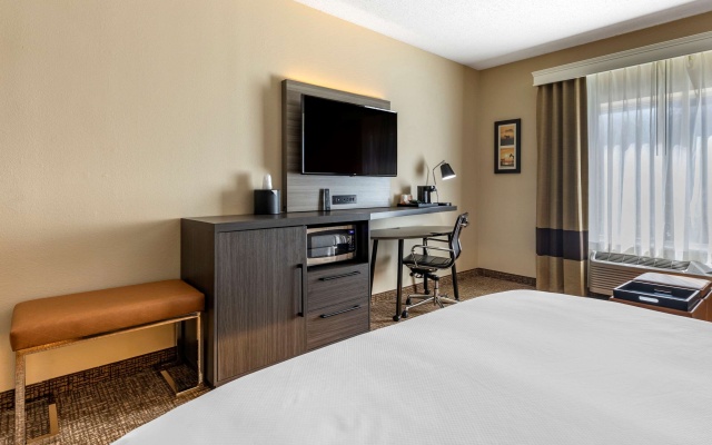 photo 5 of Comfort Inn & Suites North Dallas - Addison