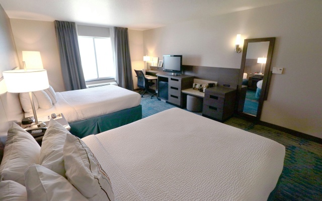 photo 5 of Fairfield Inn & Suites by Marriott Des Moines Airport
