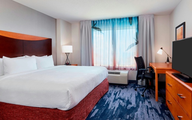 photo 4 of Fairfield Inn & Suites by Marriott Indianapolis Downtown