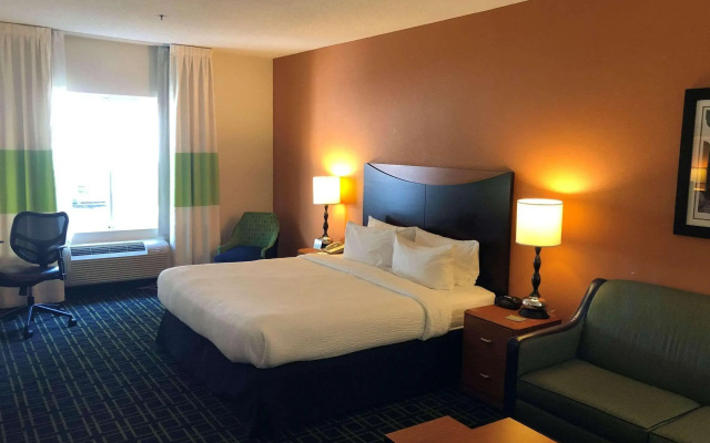 photo 4 of Country Inn & Suites by Radisson, Fayetteville I-95, NC