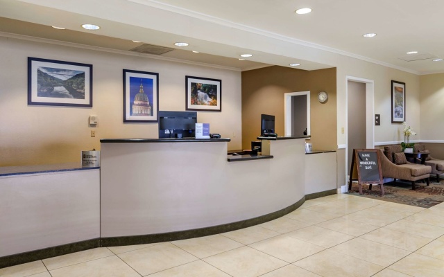 photo 2 of The Capitol Hotel