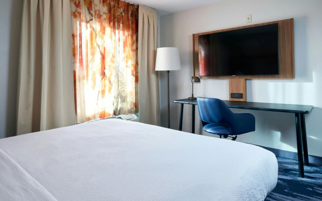 photo 4 of Fairfield Inn and Suites by Marriott San Bernardino