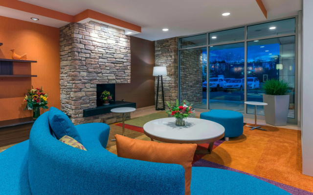 photo 2 of Fairfield Inn & Suites Boston Marlborough/Apex Center