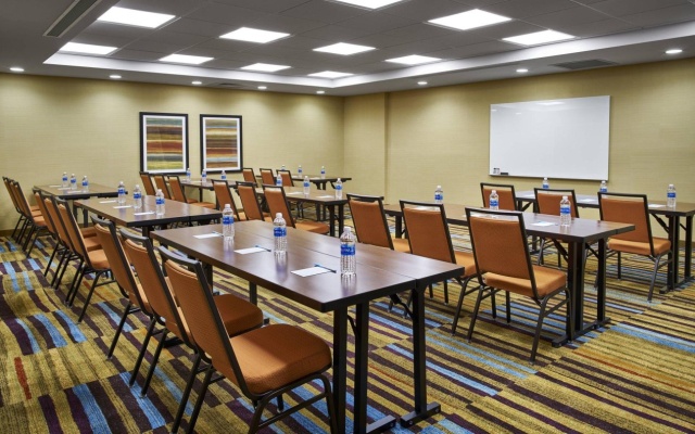 photo 2 of Fairfield Inn & Suites by Marriott Alexandria
