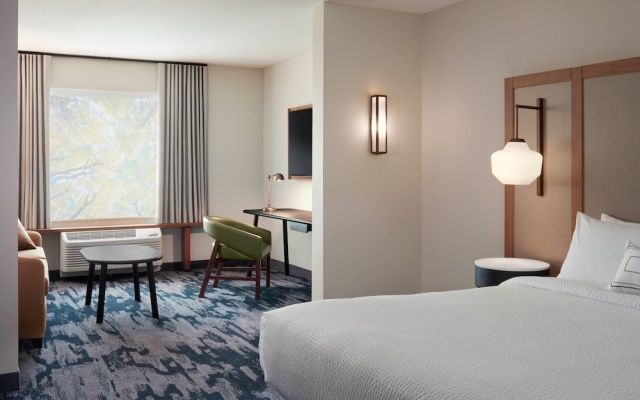 photo 3 of Fairfield Inn & Suites by Marriott Chicago O'Hare