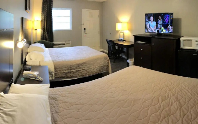 photo 4 of Deerfield Inn & Suites