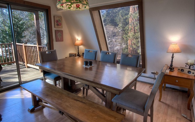 photo 2 of Fairway Lodge by Lake Tahoe Accommodations