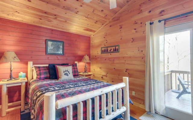 photo 3 of Family-friendly Ellijay Cabin w/ Studio & Mtn View