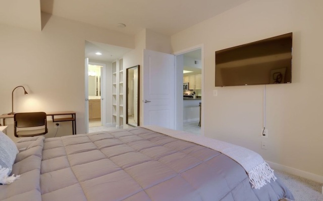 photo 5 of Relaxing Vibe Alexandria Apts