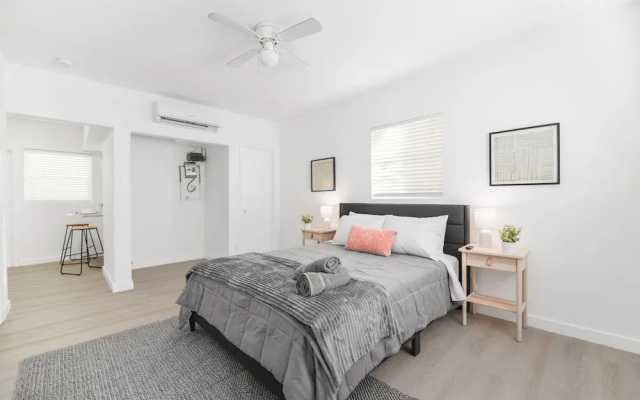 photo 4 of Fantastic Studio 15 min from The Beach