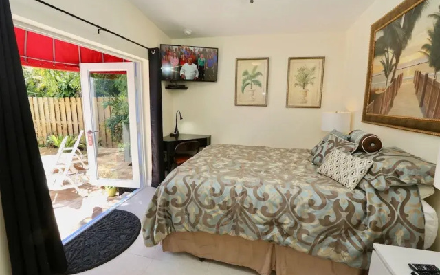 photo 2 of Fantasy Island Inn – Caters to Men