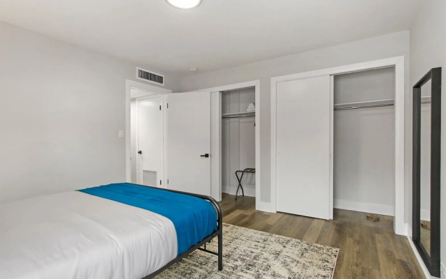 photo 5 of Fascinating 1BR Apartment in Skokie