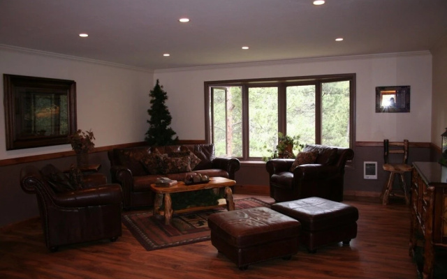photo 2 of Fawn Valley Inn