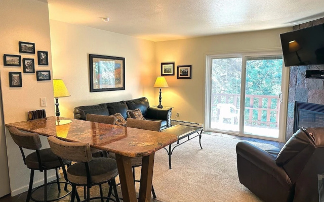 photo 4 of Fawn Valley Inn: 292 1 Bedroom Apts