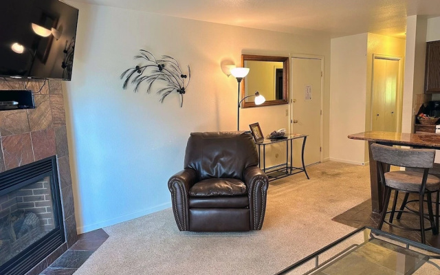photo 5 of Fawn Valley Inn: 292 1 Bedroom Apts