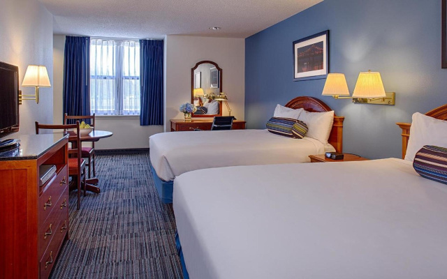 photo 3 of Federal City Inn & Suites