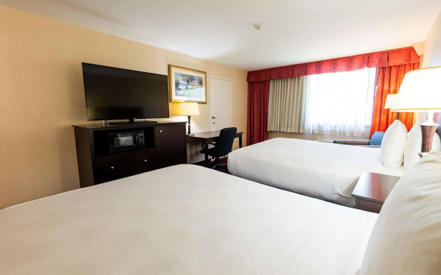 photo 2 of Fireside Inn & Suites Portland