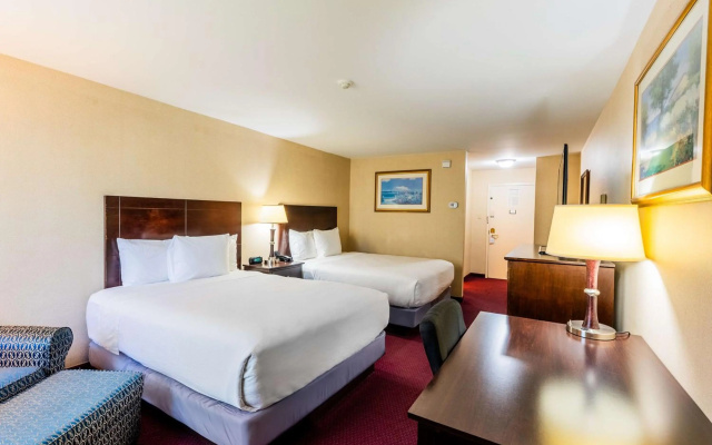 photo 4 of Fireside Inn & Suites Portland