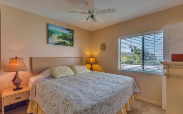 photo 2 of Five Palms Suite 204 - Daily - Weekly - Monthly