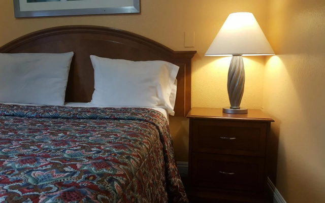 photo 2 of Flamingo Inn Long Beach