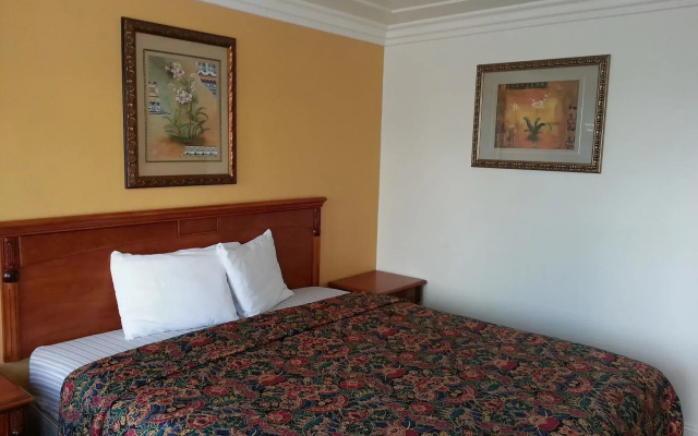 photo 4 of Flamingo Inn Long Beach