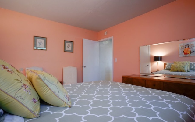 photo 3 of Flamingo Lady San Francisco Airport North Sleeps 6