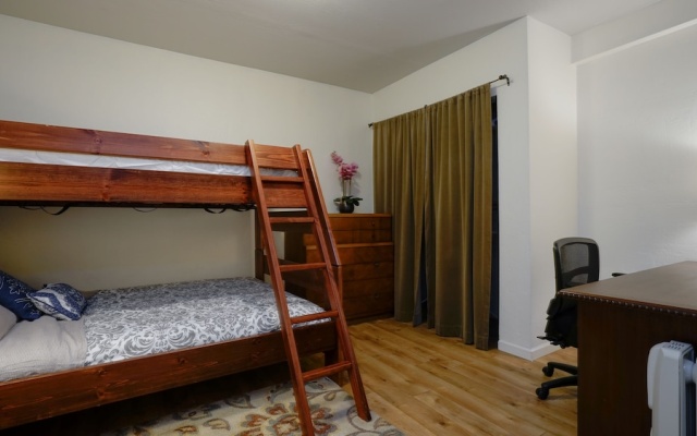 photo 4 of Flamingo Lady San Francisco Airport North Sleeps 6