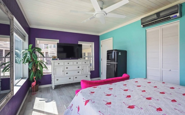 photo 5 of Room-flamingo Room on the Cotee River