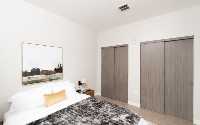 photo 3 of Flexhome Walker's Point 1BR Q1