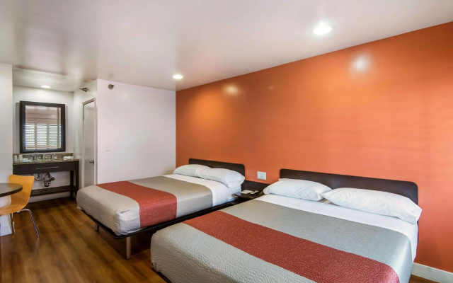 photo 4 of Motel 6 Monterey Park, CA