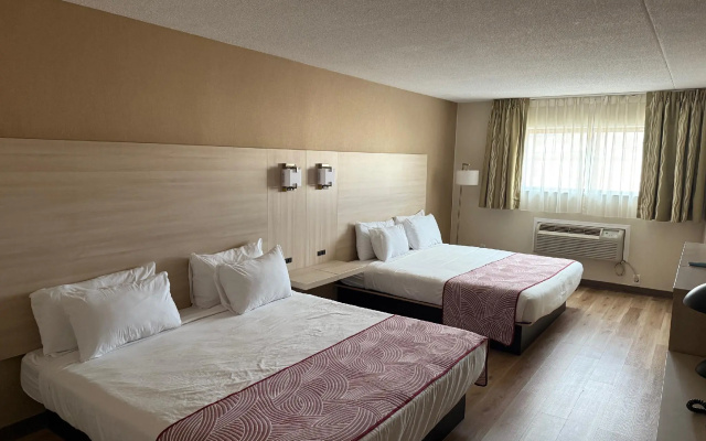 photo 3 of The Floral Park Motor Lodge