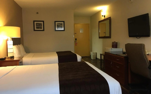 photo 4 of The Floral Park Motor Lodge