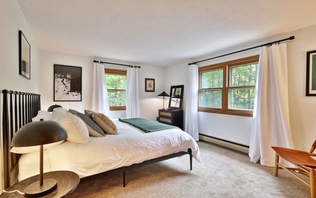 photo 5 of Forest Mountain Escape: Beautiful Mountaintop Escape In Mendon, Vt. 20 Min To Killington/14 To Pico. 4 Bedroom Home