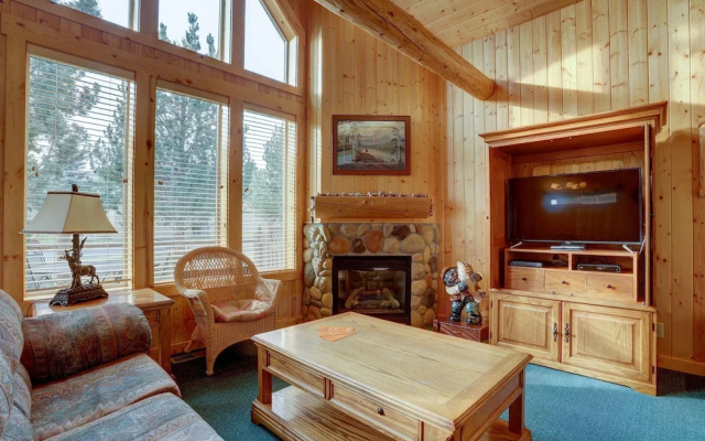 photo 5 of Forest Ridge 2 Bedroom Home by RedAwning