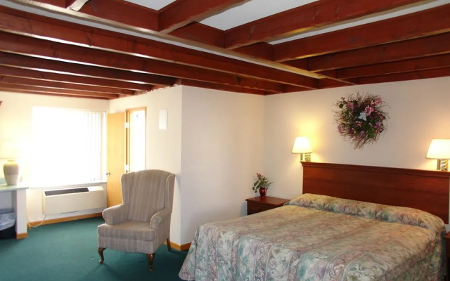 photo 2 of Forty Winks Inn LLC