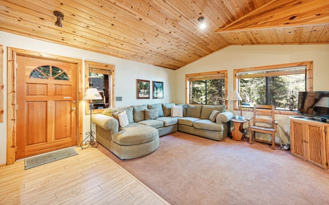 photo 3 of Four Bears Lodge by Tahoe Mountain Properties