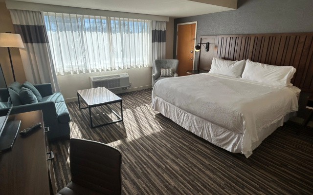 photo 4 of Best Western Premier Plainview-Long Island Hotel