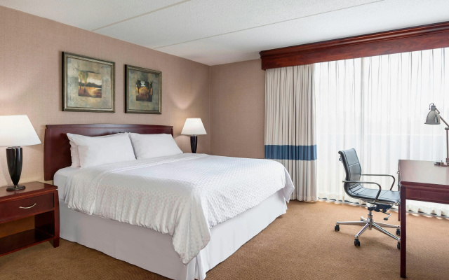 photo 3 of Four Points by Sheraton Chicago O'Hare Airport