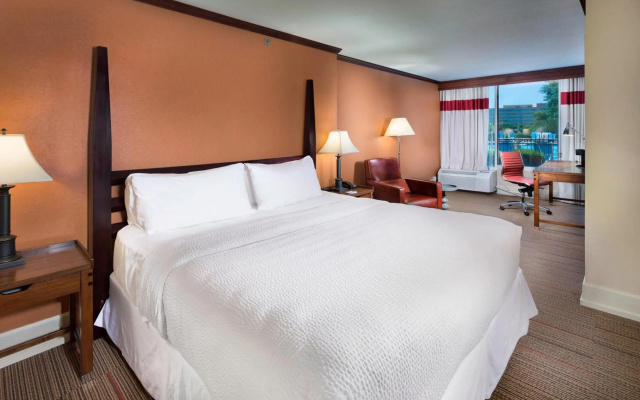photo 4 of Four Points by Sheraton Kansas City Airport