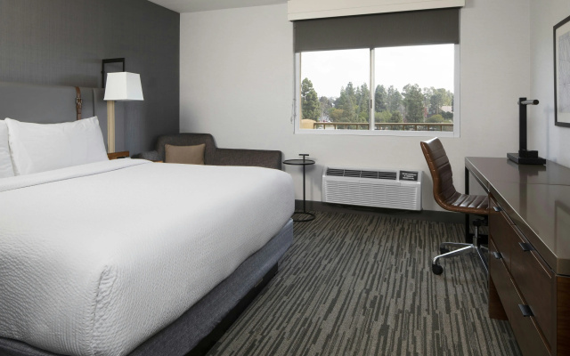 photo 3 of Four Points by Sheraton Los Angeles Westside