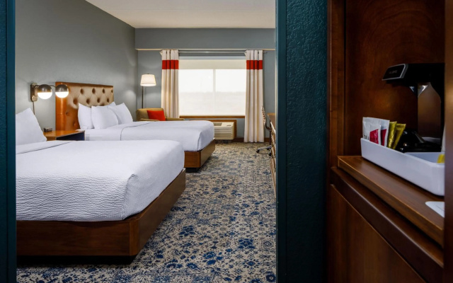 photo 3 of Four Points by Sheraton Louisville Airport