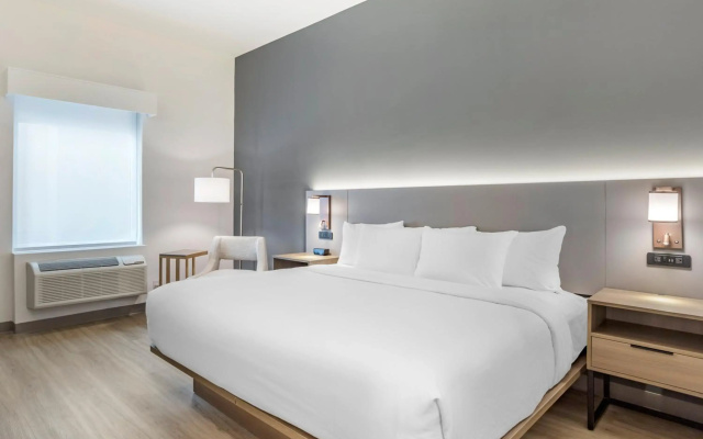photo 3 of Four Points by Sheraton Newark Airport