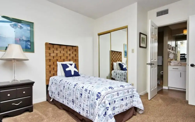 photo 5 of Four Seasons 403E By Youngs Suncoast
