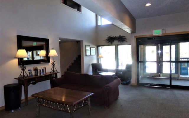 photo 2 of FP202S Foxpine Inn by RedAwning