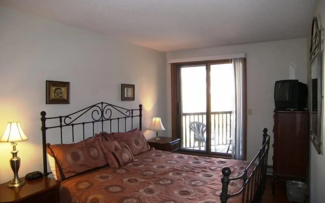 photo 4 of FP202S Foxpine Inn by RedAwning