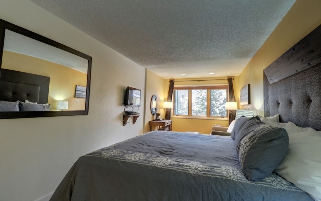 photo 4 of Fp211 Fox Pine Inn 1br 2ba 1 Bedroom Condo by RedAwning