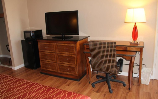 photo 3 of Franciscan Inn