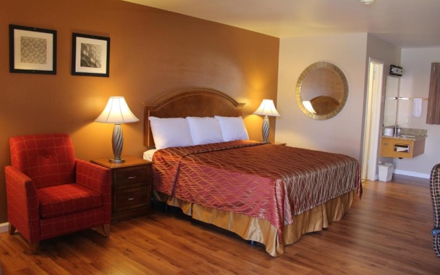 photo 5 of Franciscan Inn