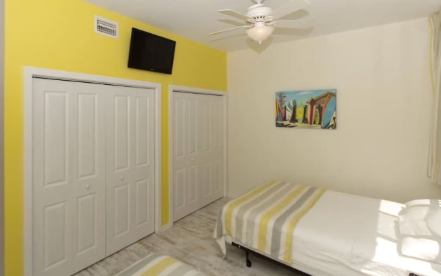 photo 5 of Franks Beach House by RedAwning