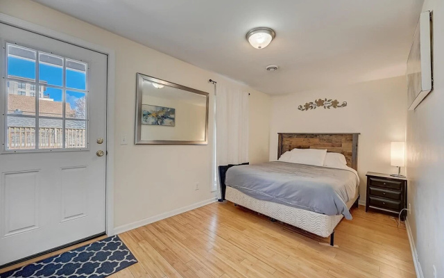 photo 3 of FRONTDESK 1600 N Jackson St Apts Lower East Side Milwaukee